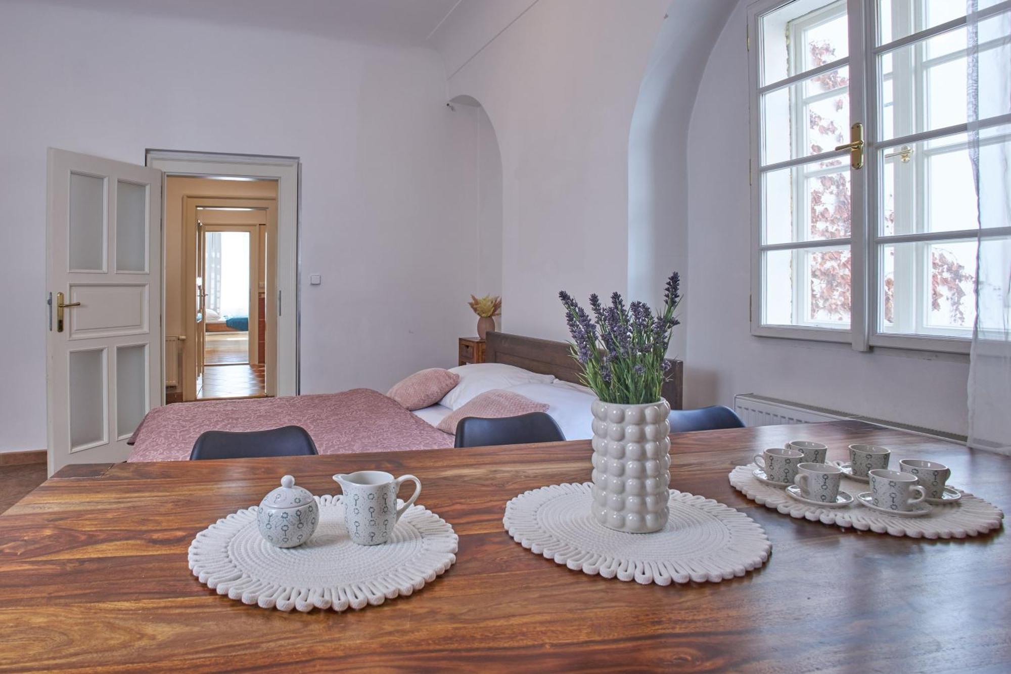 Charles Bridge Suites Praga Exterior foto